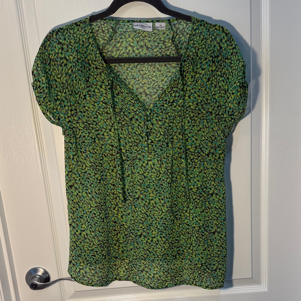 Liz Claiborne Green and Yellow Patterned Sheer Blouse VNeck Short Sleeve Size MP